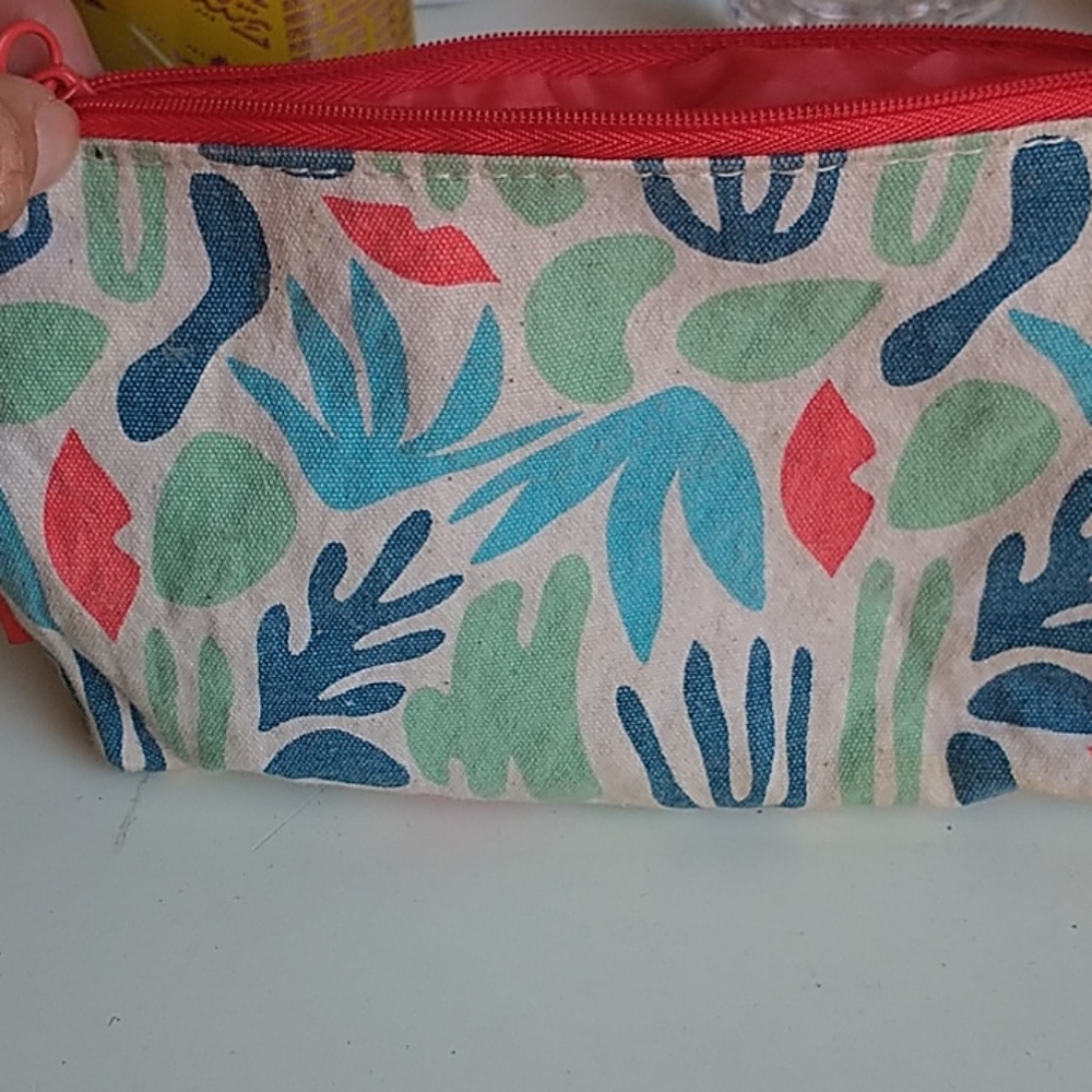 Ipsy makeup bag